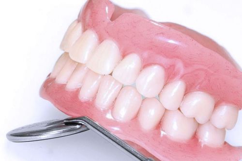 kak-privyknut-k-zubnym-protezam-medicor-2